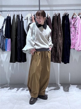「アイテム（その他パンツ、イエロー系）」を使った、queroduasayuuさん（レディース・160cm）の秋コーディネート