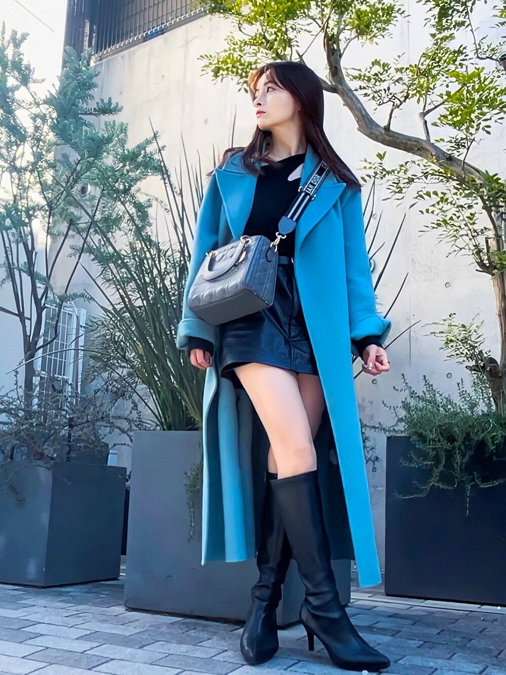 「今日のコーデ、Dior、ZARA、ジェイダ(GYDA)、shein、ショッピング、ブラックコーデ、低身長コーデ」｜「Diorのアイテム（ショルダーバッグ、グレー系）」を使った、yuuuuu0513さん（レディース・155cm）の冬コーディネートの1枚目の写真