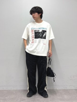 「CIAOPANIC TYPY（チャオパニックティピー）の【ユニセックス】【プラスサイズあり】【SWITCH RECORD】ヴィンテージフェードツアーTee（Tシャツ/カットソー）」を使った、ゆいととさん（メンズ・170cm）の春コーディネート