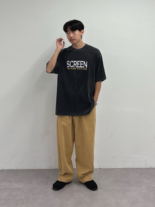 【ユニセックスで着れる】フロストモーションロゴプリントTee