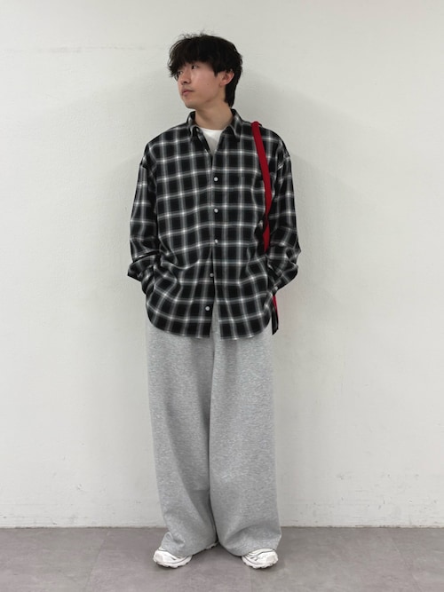 「CIAOPANIC TYPY（チャオパニックティピー）の【WEB限定】【UNISEX】ルーズシルエットレギュラーカラーアソートシャツ（シャツ/ブラウス）」を使った、ゆいととさん（メンズ・170cm）の春コーディネート