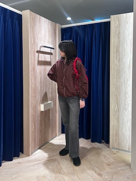 「fredy emue（フレディエミュ）の撥水フーディボリュームブルゾン（ブルゾン、レッド系）」を使った、さとちゃんさん（レディース・166cm）の秋コーディネート