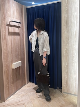 「fredy emue（フレディエミュ）のLINEN100 クロップドシャツ（シャツ/ブラウス、ベージュ系）」を使った、さとちゃんさん（レディース・166cm）の春コーディネート