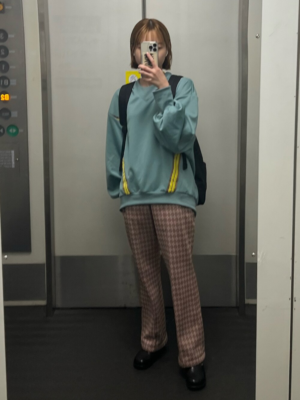 「ootd、低身長コーデ、トレーナー、カジュアル」｜「Needlesのアイテム（パンツ、ピンク系）」を使った、Rさん（レディース・153cm）の秋コーディネートの1枚目の写真
