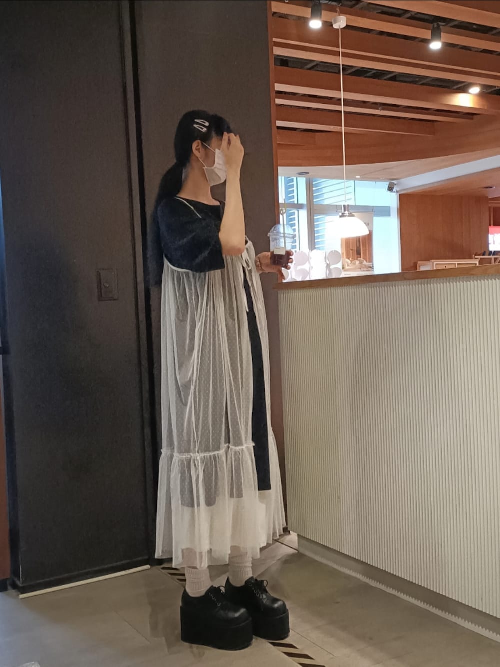 「DearMyLoveのアイテム（シューズ、ブラック系）」を使った、ハルさん（レディース・168cm）の冬コーディネートの1枚目の写真