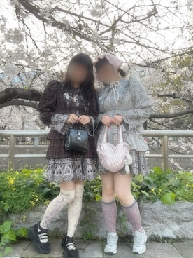 「AKIKOAOKI（アキコアオキ）のアイテム」を使った、曖昧パフェさん（レディース・160cm）の春コーディネート