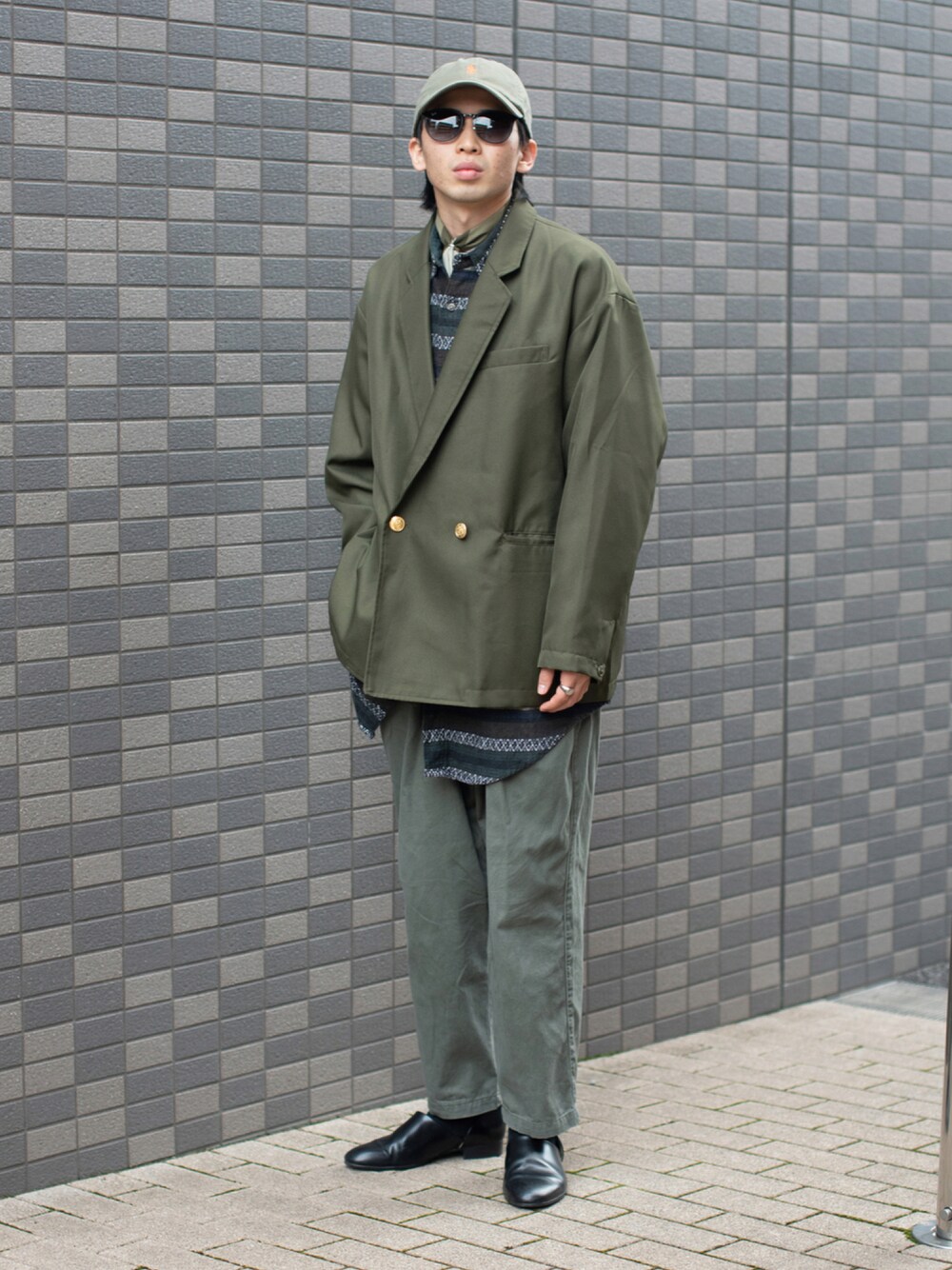 「wearhalloween2021、カーキ、革靴、キャップ、古着MIX、シンプルスタイル、休日スタイル、きれいめカジュアル、ストリート、オーバーシャツ、サングラス、レイヤードスタイル、レイヤード、ジャケット、ビッグシルエット」｜「HARUTAの【HARUTA for SALON】［22.5cm～25.0cm展開］SPOCK SHOES（ローファー、ブラック系）」を使った、peikunさん（メンズ・170cm）の秋コーディネートの1枚目の写真