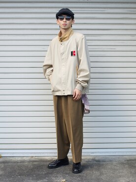 「ベージュパンツ」｜「アイテム（財布/小物）」を使った、peikunさん（メンズ・170cm）の秋コーディネート