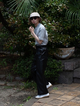 「FEKETE（フェケテ）のアイテム（パンツ）」を使った、peikunさん（メンズ・170cm）の夏コーディネート