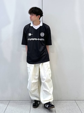 「LOWRYS FARM（ローリーズファーム）のナイロンドロストカーゴパンツ100537（その他パンツ、ベージュ系）」を使った、Hibikiさん（メンズ・170cm）の春コーディネート