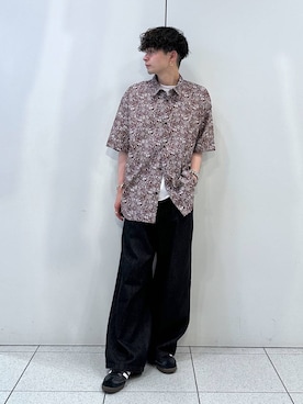 「LOWRYS FARM（ローリーズファーム）のボタニカルガラシャツＳＳ 130802（シャツ/ブラウス、ブラウン系）」を使った、Hibikiさん（メンズ・170cm）の夏コーディネート