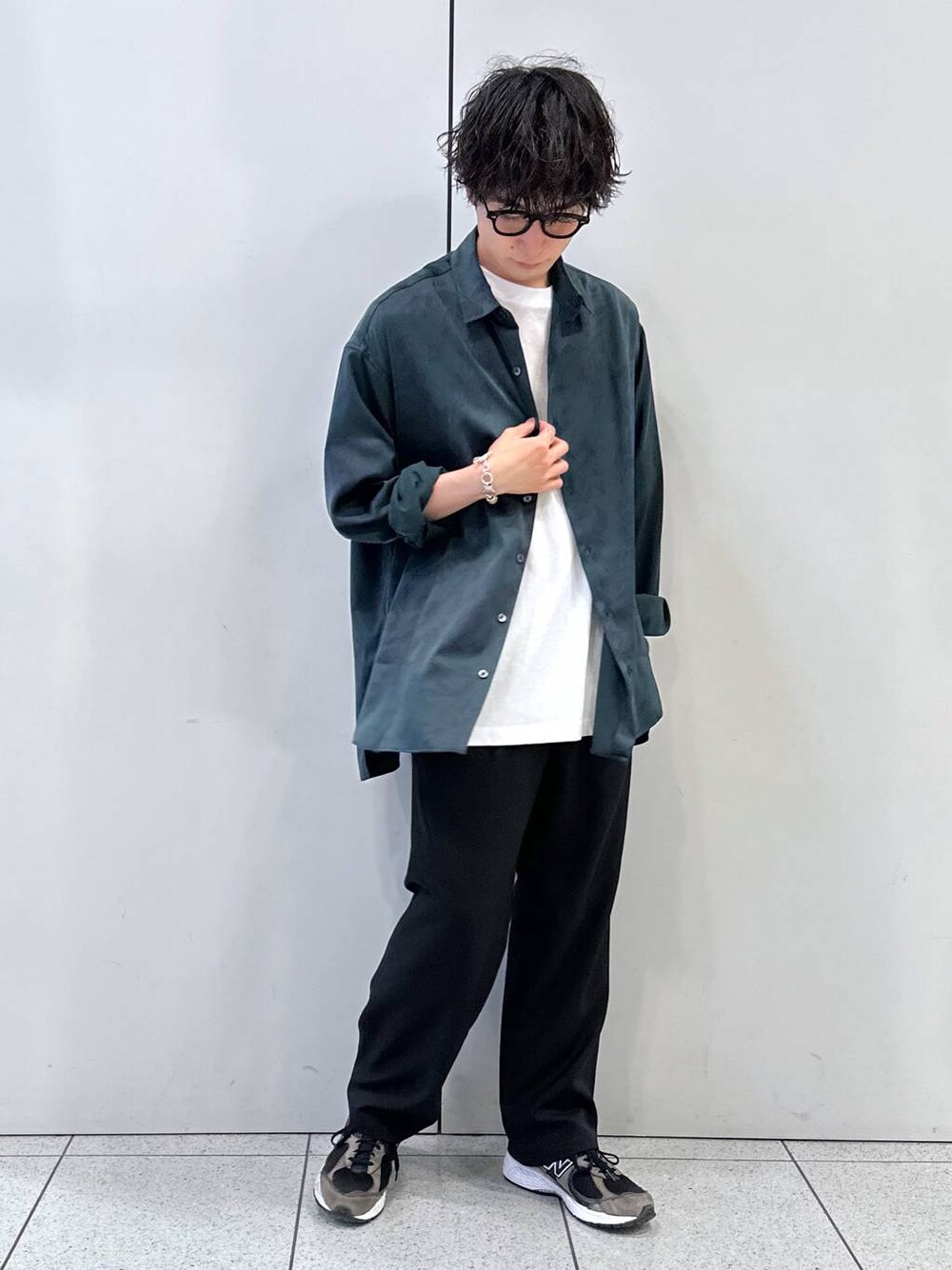 LOWRYS FARM（ローリーズファーム）の「サテンSTフラワーシャツ