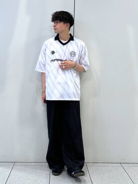 「LOWRYS FARM（ローリーズファーム）のＧＡＭＥシャツＳＳ　127214（Tシャツ/カットソー、ホワイト系）」を使った、Hibikiさん（メンズ・170cm）の夏コーディネート