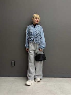 「SENSE OF PLACE by URBAN RESEARCH(センスオブプレイスバイアーバンリサーチ)のポンチスラックスパンツ(その他パンツ、グレー系)」を使った、nanaさん(レディース・153cm)の春コーディネート