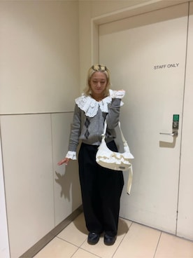 「MARY QUANT（マリークワント）の【累計13,000足突破！】MARY QUANT × PUBLUX/マリークワント クロスコード バレエ スニーカー/メリージェーン スニーカー　限定展開（スニーカー、グレー系）」を使った、PUBLUXさん（レディース・160cm）の秋コーディネート