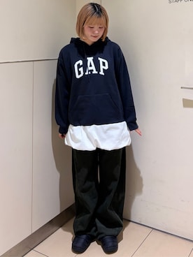 「GAP（ギャップ）のアイテム（トップス）」を使った、PUBLUXさん（レディース・157cm）の秋コーディネート
