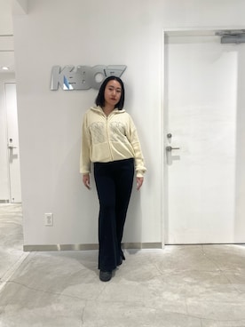 「スリット」｜「アイテム（パンツ）」を使った、galmiiiさん（レディース・155cm）の冬コーディネート