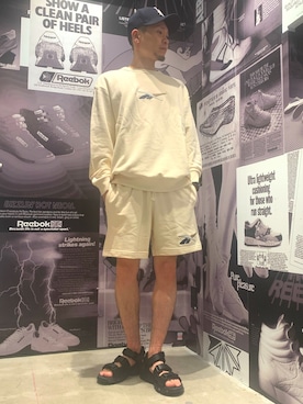 「オフホワイト」｜「アイテム（サンダル）」を使った、HIROKIさん（メンズ・169cm）の春コーディネート