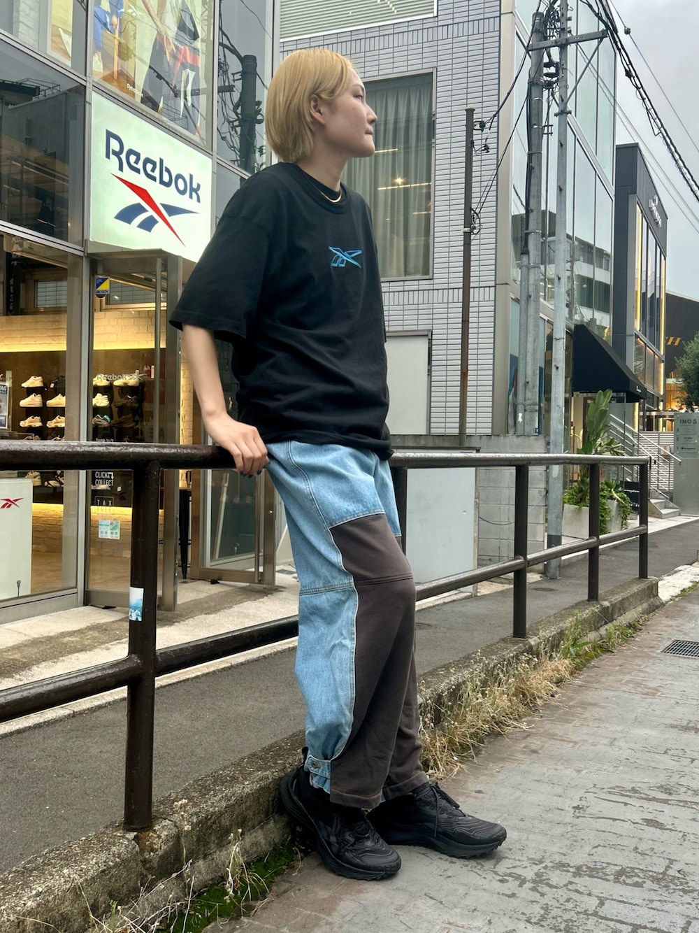 Reebokのシューズを使った「cordura」の人気ファッション