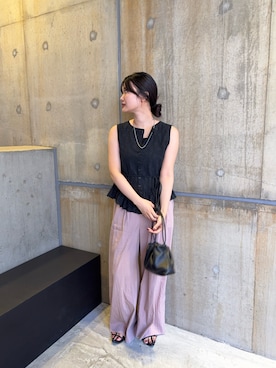 「SHENERY（シーナリー）のレースペプラムフリルタンク（シャツ/ブラウス、ブラック系）」を使った、MIYAGAWA_165㎝さん（レディース・165cm）の夏コーディネート