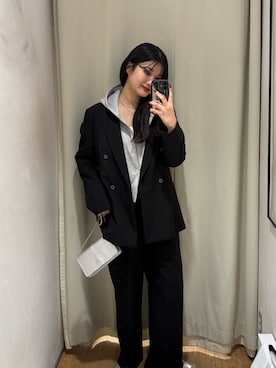 「SHENERY（シーナリー）のダブルジップフーディー（パーカー、グレー系）」を使った、MIYAGAWA_165㎝さん（レディース・165cm）の冬コーディネート