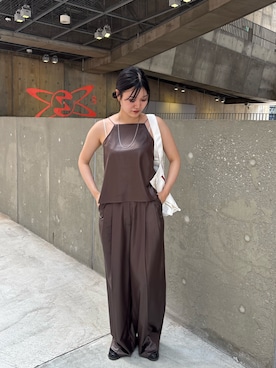 「SHENERY（シーナリー）の【SET UP】レザーライクキャミソール（シャツ/ブラウス、ブラウン系）」を使った、MIYAGAWA_165㎝さん（レディース・165cm）の夏コーディネート