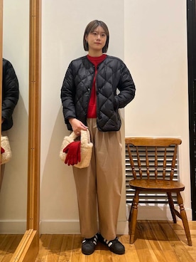 「アイテム（手袋、レッド系）」を使った、Natsumi    さん（レディース・171cm）の冬コーディネート