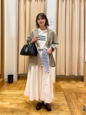 「URBAN RESEARCH DOORS（アーバンリサーチドアーズ）のFORK&SPOON　ビッグジャケット（テーラードジャケット、ベージュ系）」を使った、Natsumi    さん（レディース・171cm）の春コーディネート