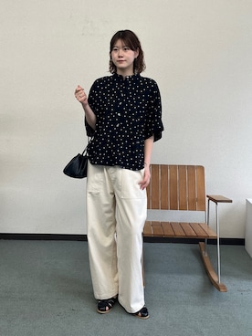 「URBAN RESEARCH DOORS（アーバンリサーチドアーズ）のリネンリヨセルドットドルマンシャツ（シャツ/ブラウス、ブラック系）」を使った、Natsumi    さん（レディース・171cm）の春コーディネート