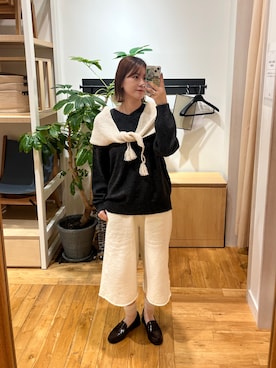 「アイテム（ストール/ショール）」を使った、Natsumi    さん（レディース・171cm）の秋コーディネート