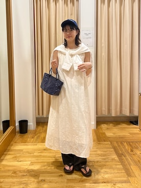 「URBAN RESEARCH DOORS（アーバンリサーチドアーズ）のレースノースリーブワンピース（ワンピース、ベージュ系）」を使った、Natsumi    さん（レディース・171cm）の夏コーディネート