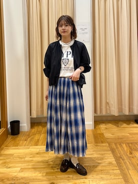 「URBAN RESEARCH DOORS（アーバンリサーチドアーズ）のワッシャープリーツチェックスカート（スカート、ブルー系）」を使った、Natsumi    さん（レディース・171cm）の春コーディネート