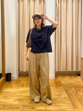 「URBAN RESEARCH DOORS（アーバンリサーチドアーズ）のLY　LETTER CAP（キャップ、ベージュ系）」を使った、Natsumi    さん（レディース・171cm）の秋コーディネート