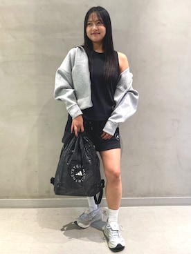 「adidas by Stella McCartney（アディダスバイステラマッカートニー）のアイテム（パンツ）」を使った、SOさん（レディース・158cm）の夏コーディネート