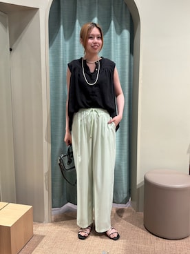 「Jena espace merveilleux(ジェナ エスパスメルヴェイユ)のガーゼノースリシャツ(シャツ/ブラウス、ブラック系)」を使った、みさきさん(レディース・167cm)の夏コーディネート