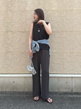 「Jena espace merveilleux（ジェナ　エスパスメルヴェイユ）の〈7/17インスタライブご紹介アイテム〉サテンノースリブラウス（シャツ/ブラウス、ブラック系）」を使った、みさきさん（レディース・167cm）の夏コーディネート