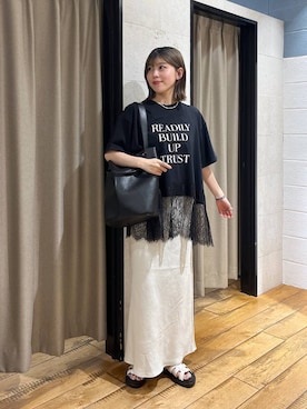 「LOWRYS FARM（ローリーズファーム）のストレッチサテンスカート　 290120（スカート、ホワイト系）」を使った、fuku5662さん（レディース・160cm）の夏コーディネート