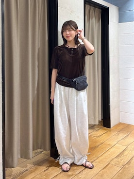 「LOWRYS FARM（ローリーズファーム）の【接触冷感・UVカット】カットイージードロストパンツ 1044353（スウェットパンツ、グレー系）」を使った、fuku5662さん（レディース・160cm）の夏コーディネート