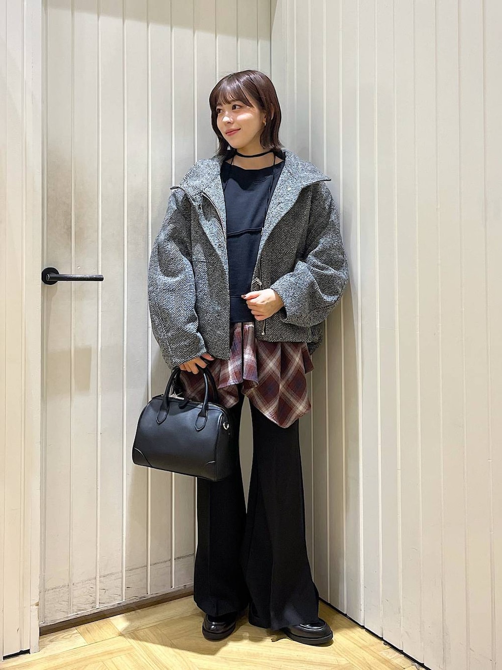 ウーリーテックスタンドブルゾン 494131を使ったショップスタッフの