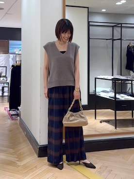 「アイテム（バングル/リストバンド）」を使った、arisa_588さん（レディース・170cm）の秋コーディネート