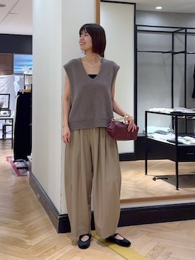「アイテム（バングル/リストバンド）」を使った、arisa_588さん（レディース・170cm）の秋コーディネート