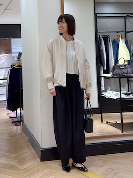 「A part by（アパートバイ）のスラックスコクーンボリュームパンツ（スラックス、ブラック系）」を使った、arisa_588さん（レディース・170cm）の春コーディネート