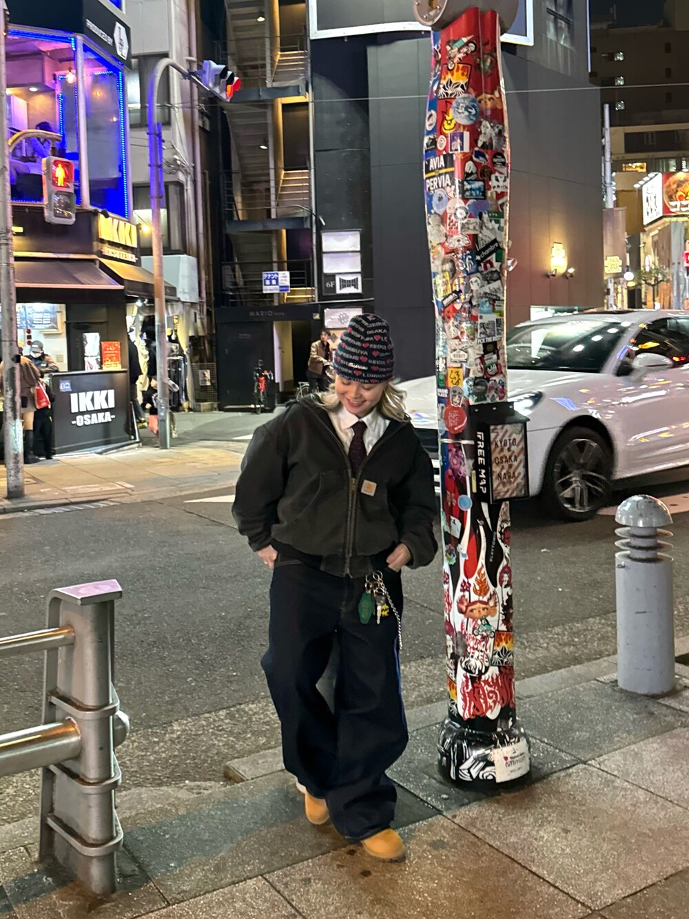 「古着MIX、ストリート、海外系ファッション、supreme、carhartt」｜「GAPのアイテム（デニムパンツ、ブルー系）」を使った、Lidiaさん（レディース・153cm）の春コーディネートの1枚目の写真