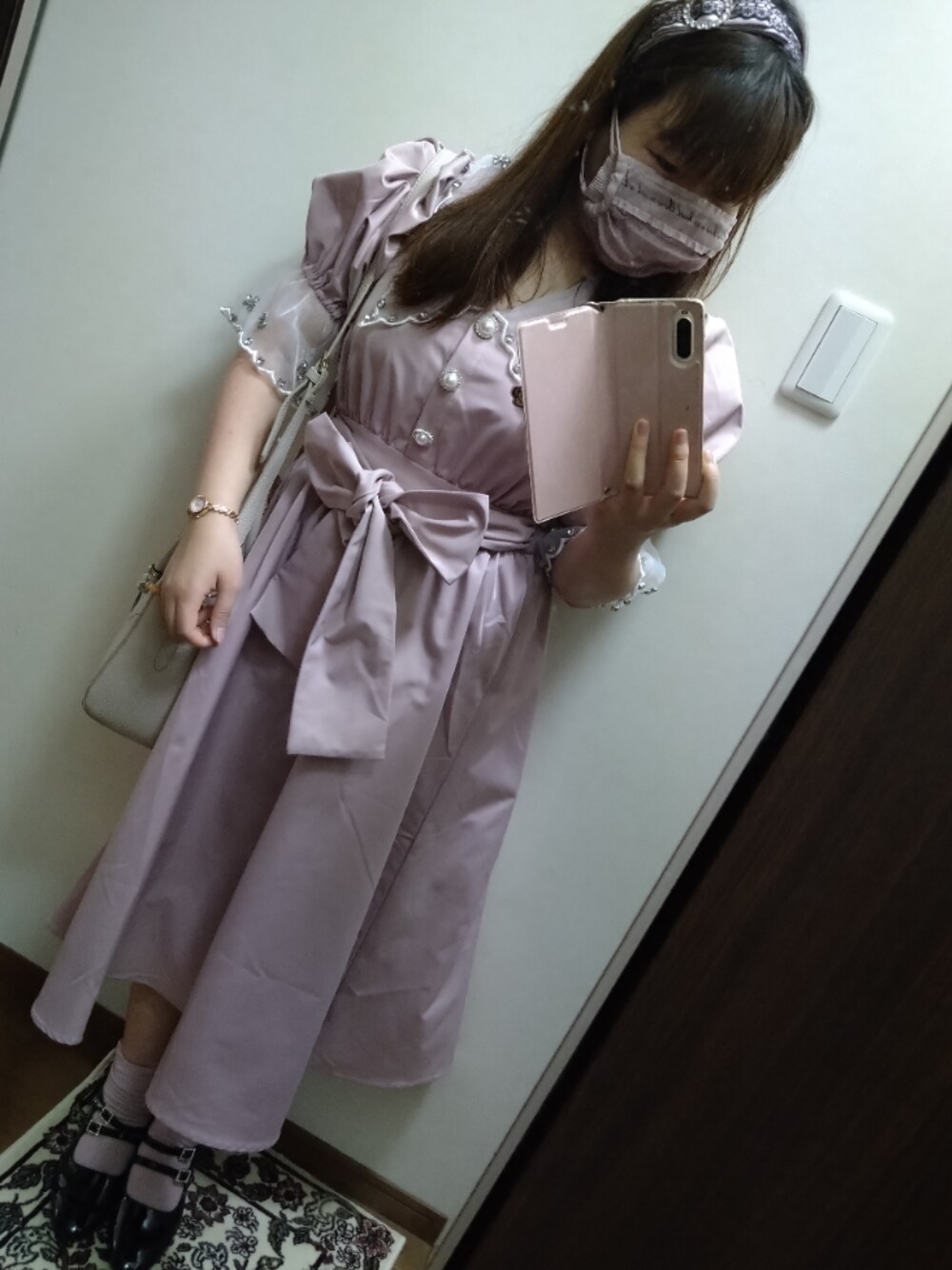 「Swankiss、swankiss、休日コーデ、全身Swankiss」｜「one after another NICE CLAUPのビジューダブルストラップパンプス（パンプス、ブラック系）」を使った、funamonさん（レディース・152cm）の秋コーディネートの1枚目の写真