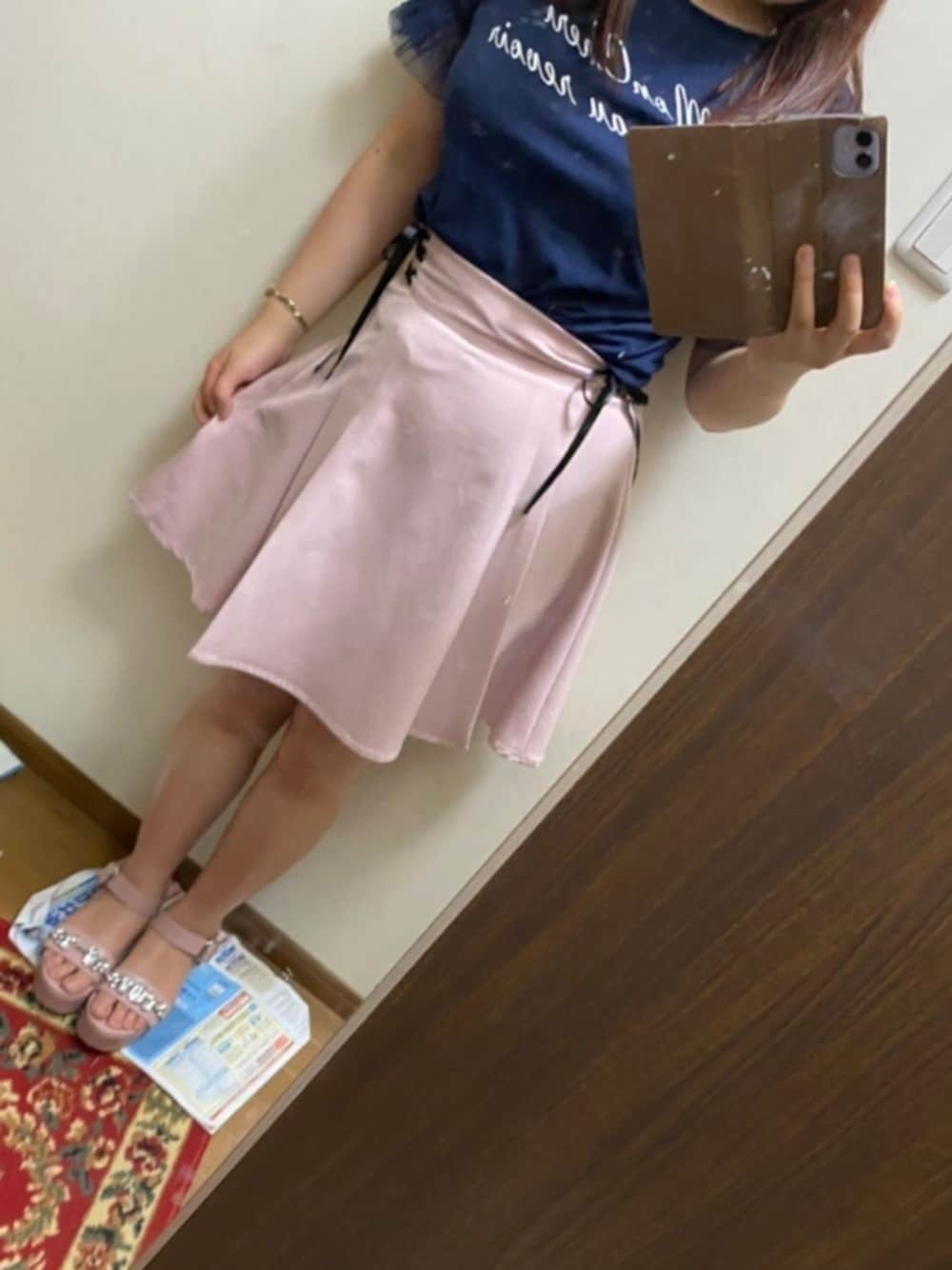 「MISCH MASCH、Ank Rouge、通勤コーデ、ピンク×ネイビー、夏コーデ、Tシャツコーデ、フリルTシャツ」｜「Ank Rougeのアイテム（スカート、ピンク系）」を使った、funamonさん（レディース・152cm）の夏コーディネートの1枚目の写真