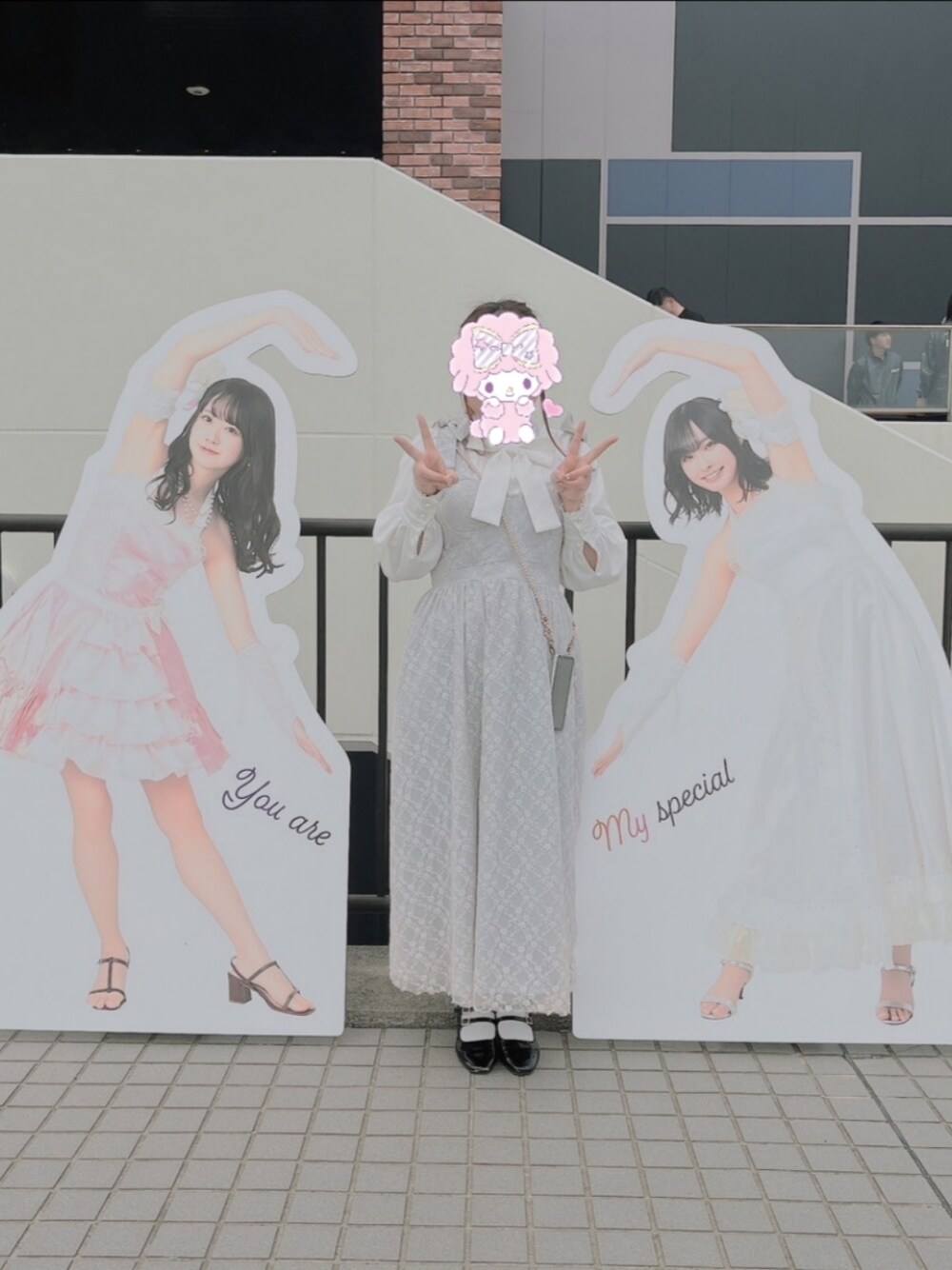 「沖舞公演、BLUEライブ広島、沖侑果ちゃん、中村舞ちゃん、pain、Ank Rouge、リルリリー、one after another NICE CLAUP」｜「one after another NICE CLAUPのビジューダブルストラップパンプス（パンプス、ブラック系）」を使った、funamonさん（レディース・152cm）の春コーディネートの1枚目の写真
