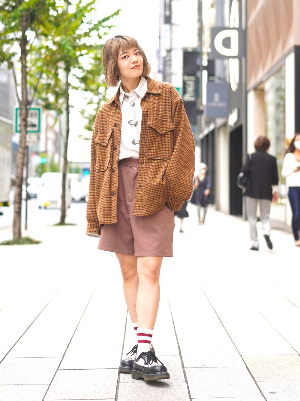 「だから秋服が好き、秋コーデ、オーバーサイズ、Dr.Martens、テーラードジャケット、vintage、ショートパンツ、きれいめカジュアル」｜「PENDLETONのアイテム（テーラードジャケット、ブラウン系）」を使った、Kaeさん（レディース・163cm）の秋コーディネートの1枚目の写真