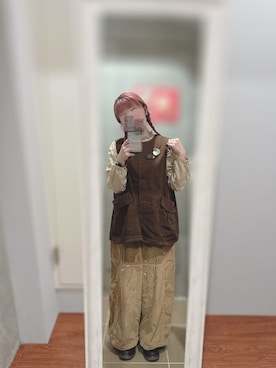 「アイテム（シャツ/ブラウス、ベージュ系）」を使った、まあさん（レディース・154cm）の冬コーディネート