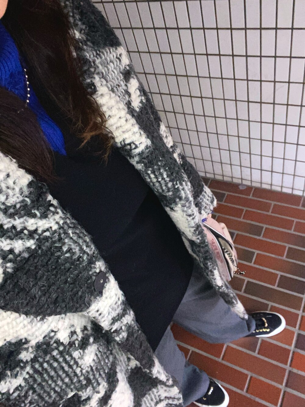 「UNIQLOのアイテム（ベスト、ブラック系）」を使った、ナヲさん（レディース・164cm）の秋コーディネートの1枚目の写真