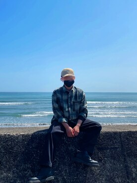 「UNIVERSAL OVERALL（ユニバーサルオーバーオール）のアイテム（パンツ）」を使った、kazuさん（メンズ・167cm）の春コーディネート